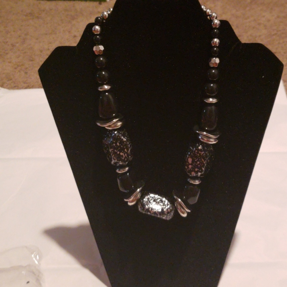 Lovely statement necklace set